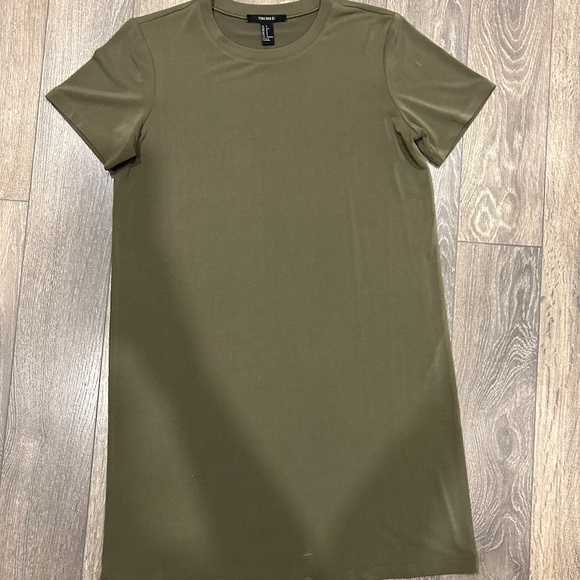 Forever 21 Women’s T-shirt dress army green - Picture 1 of 3